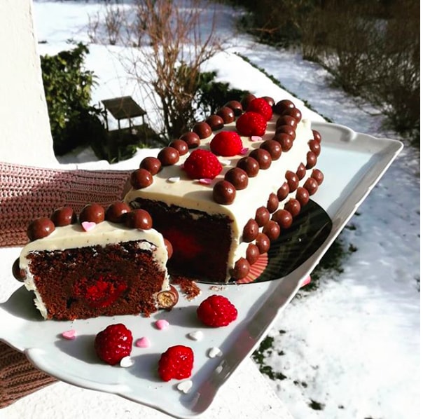 G?¢teau surprise chocolat-framboise